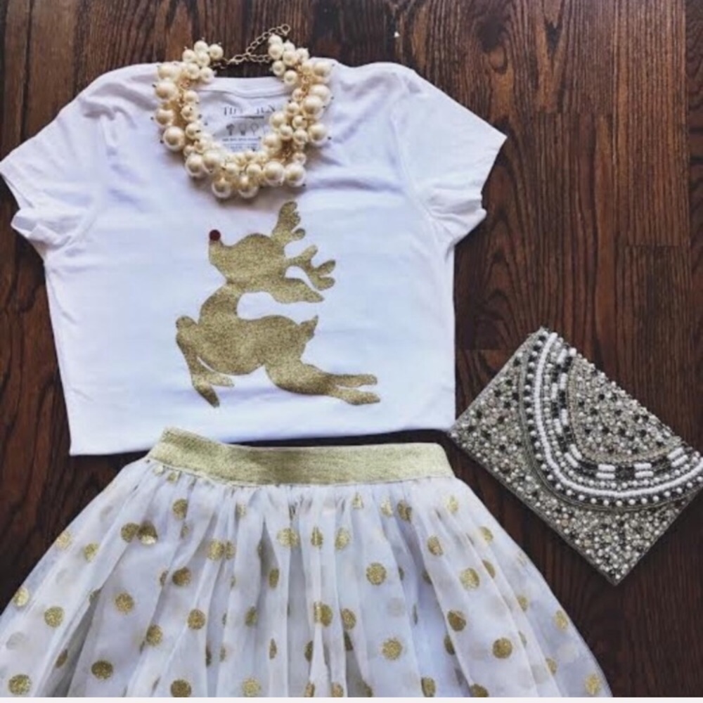 Reindeer gold graphic holiday tee NWT